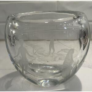 Vtg Signed Ernest Gordon 2033 ‘53 Art Glass 6" Heavy Vase Etched People Fish Net